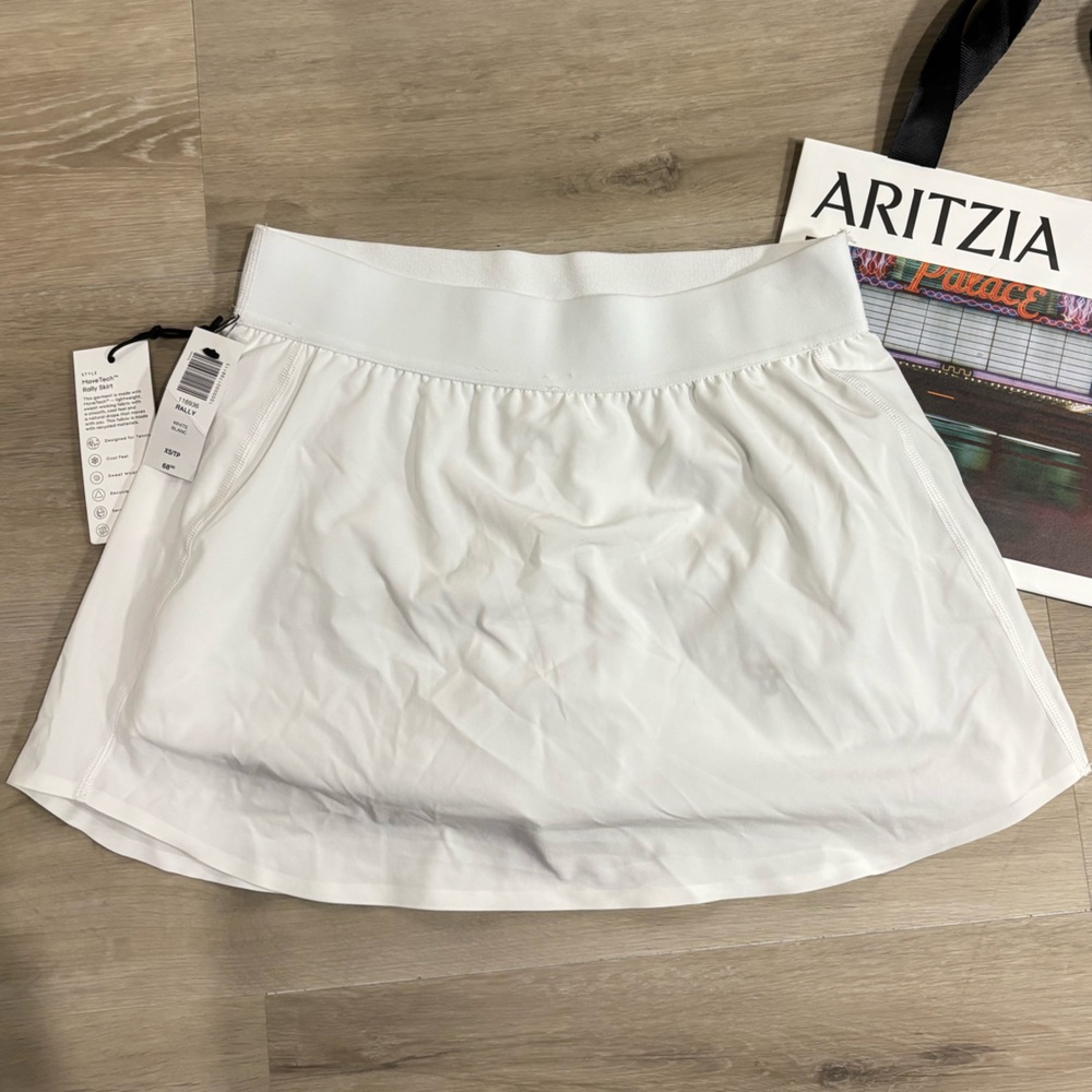 TNA Aritzia White Tennis Skirt